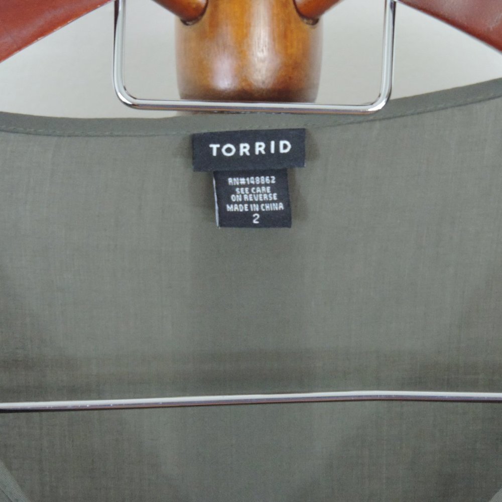 Torrid pullover top - Picture 2 of 4